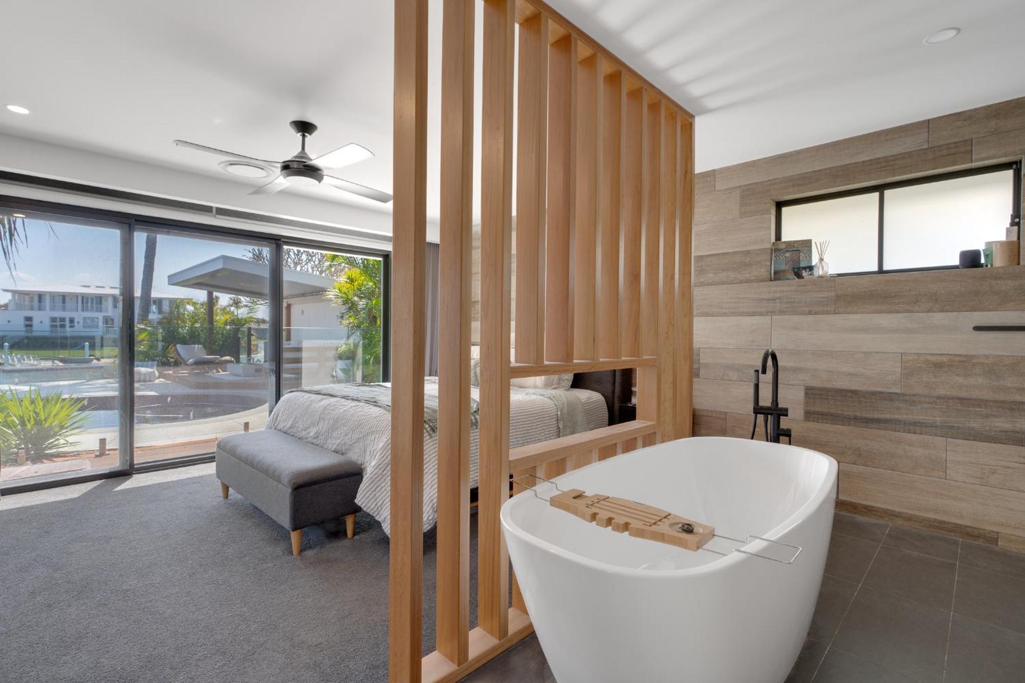 Luxury 4-br Retreat